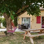 Holiday home Egaux De